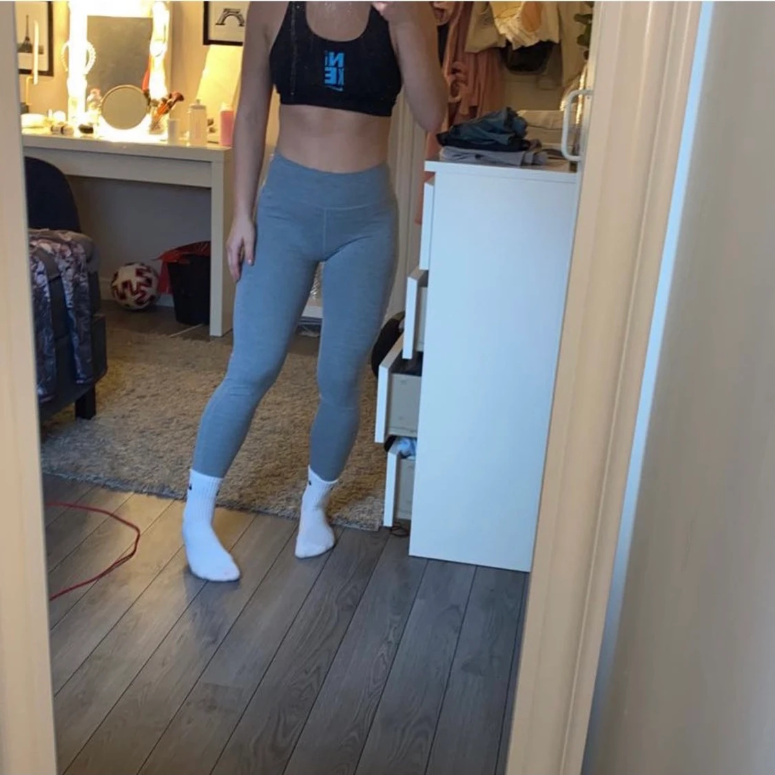 Gråa träningstights 