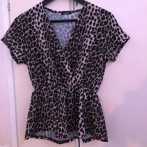 Leopard blus  - Jätte fin leopard blus 💕
