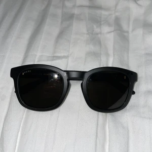 Gucci  - Säljer mina Gucci glasögon som inte används längre. 