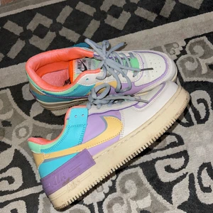 Nike  - Köpta från kina knappt använda strl 36 spårbart 66kr