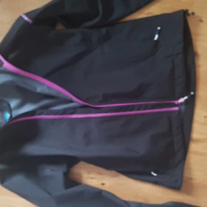 Tuxer - En tuxer jacka 