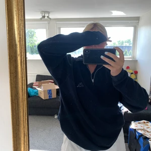 Fleece tröja, kappa - Köpt på second hand. Tröjan är väldigt oversized vilket är super skönt!