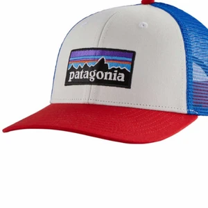 Patagoniakeps  - Röd & blå Patagonia keps med nät där bak 