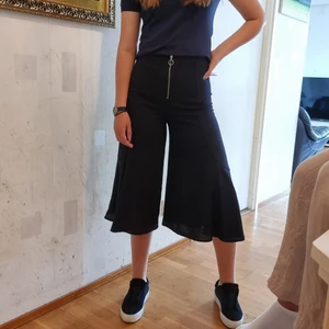 Byxor - En jättefin kostymbyxa/kjol som aldrig är använd!