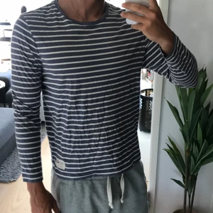 Retro GANT-tröja, passar S-M - Retro GANT-tröja passar storlek S-M. Billigare vid snabb affär.