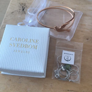 Designersmycken äkta - Nya knappt använda smycken ifrån olika märken, dove armbandet är äkta stål Edblad 200 kr. Caroline Svedbom kristall halsband av äkta silver 250 kr. Vj since 1890 Isabella Löwengrip äkta silver halsband 200 kr. Förhandlingsbart vid snabb affär! 👍