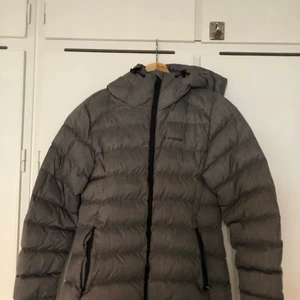 Everest dunjacka strl 38 - Everest dunjacka strl 38 Pris 600kr + frakt