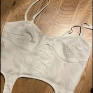 vit topp - storlek xs