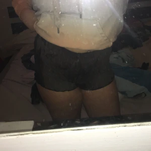 Shorts - Ett par jätte fina och mjuka shorts med ”fläckar” på /mönster