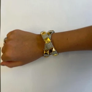 Nitarmband  - Intressekoll på mitt fina nitarmband. Kontakta privat för mer information. 