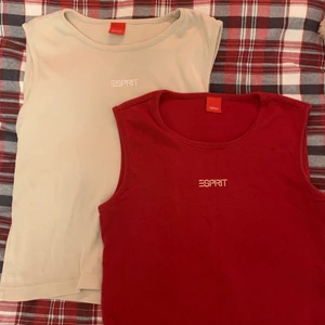 Linnen  - Jättesnygga linnen. 30kr för ett och 60kr för båda. Köparen står för frakt 