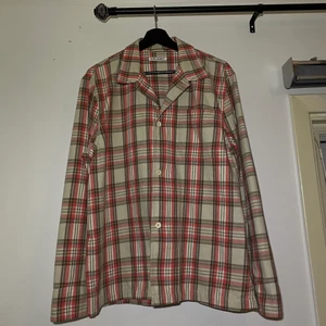 Our legacy box shirt  - Tja säljer min OL BOX som är i väldigt fint skick. Använd fåtal gånger väldigt sparsamt. 