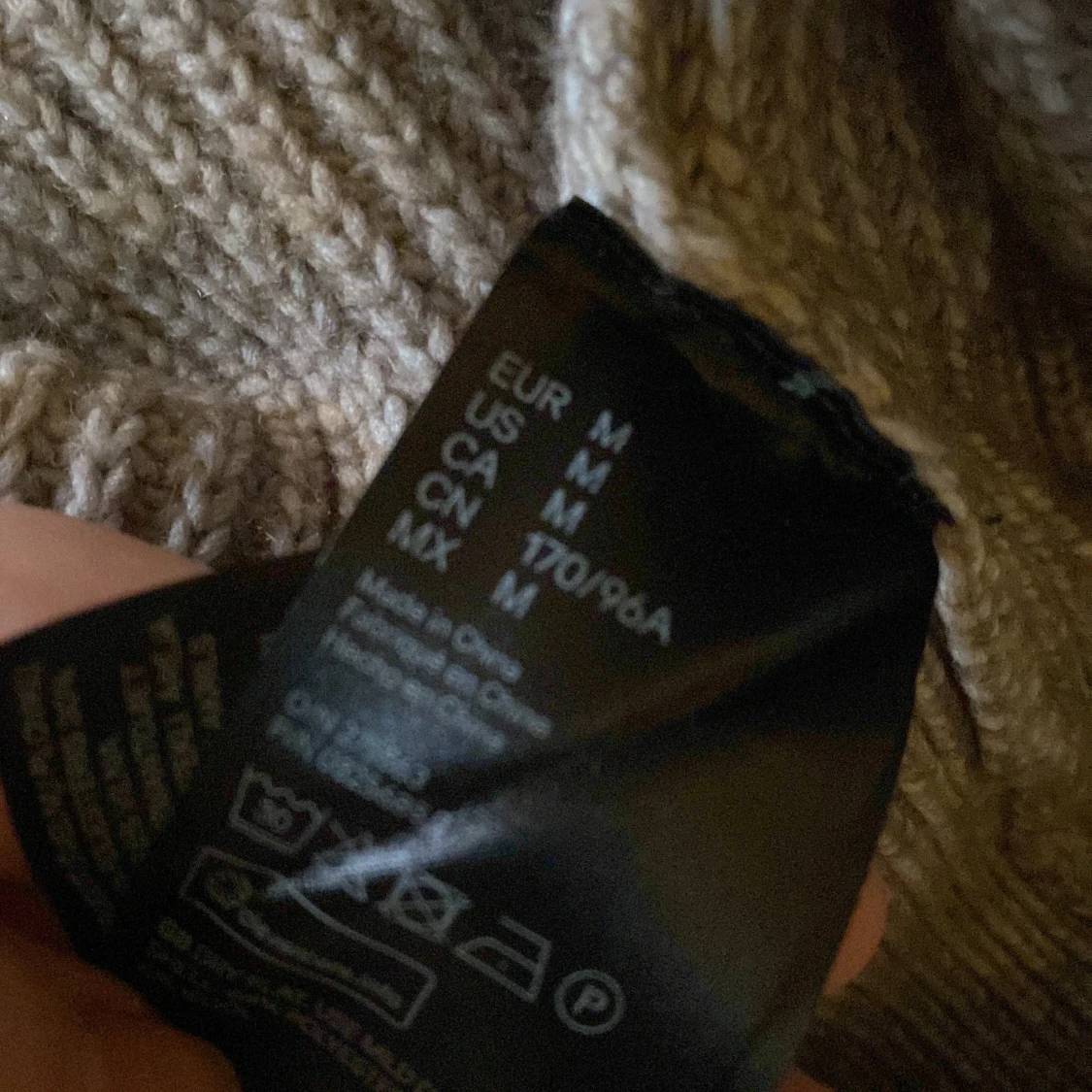 Stickad tröja  - 91