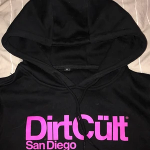 DirtCult  - Använd 2-3 ggr. Katt finns i hemmet. 