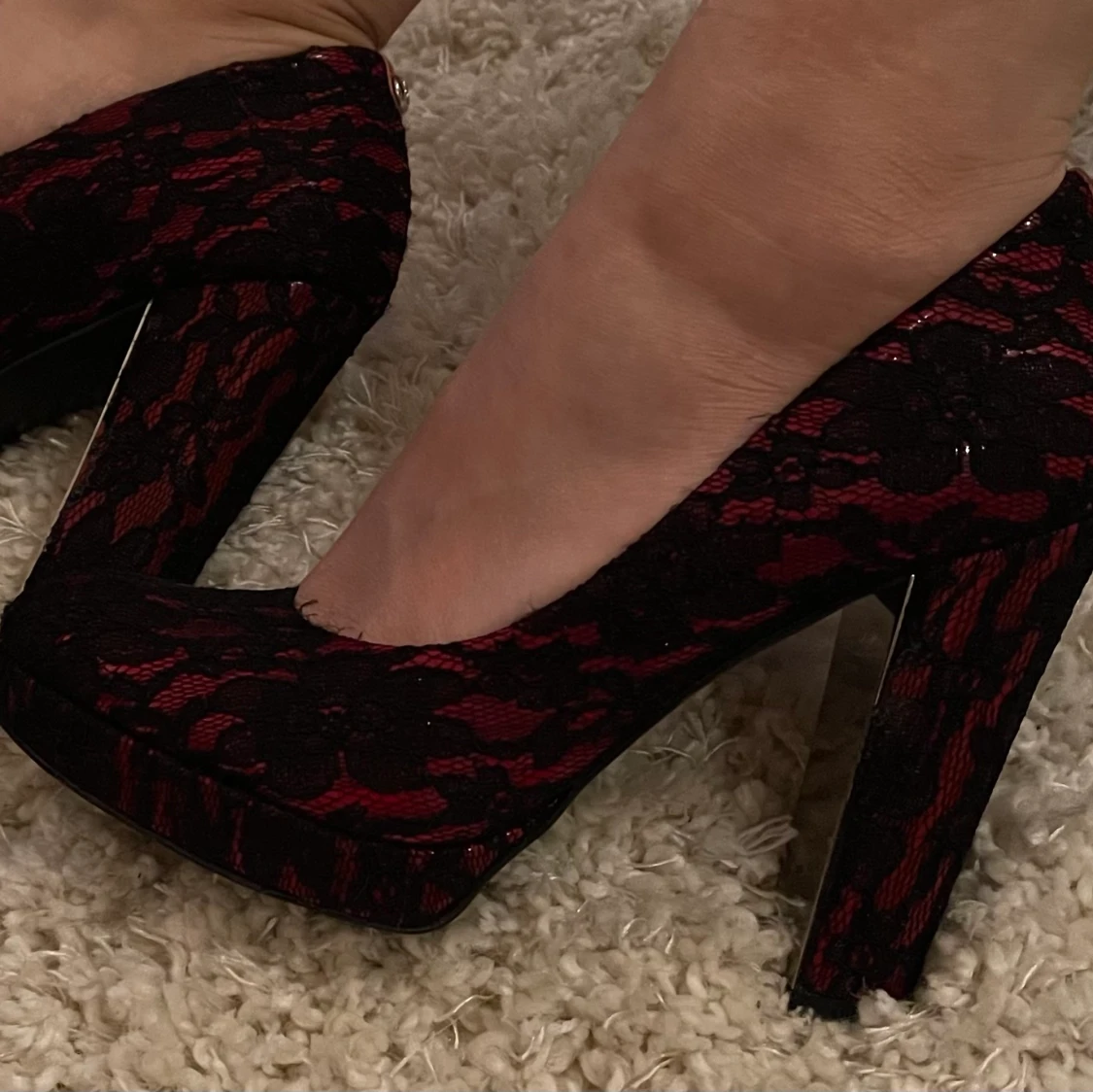 Guess oanvända skinnpumps m spets stl38 - 90