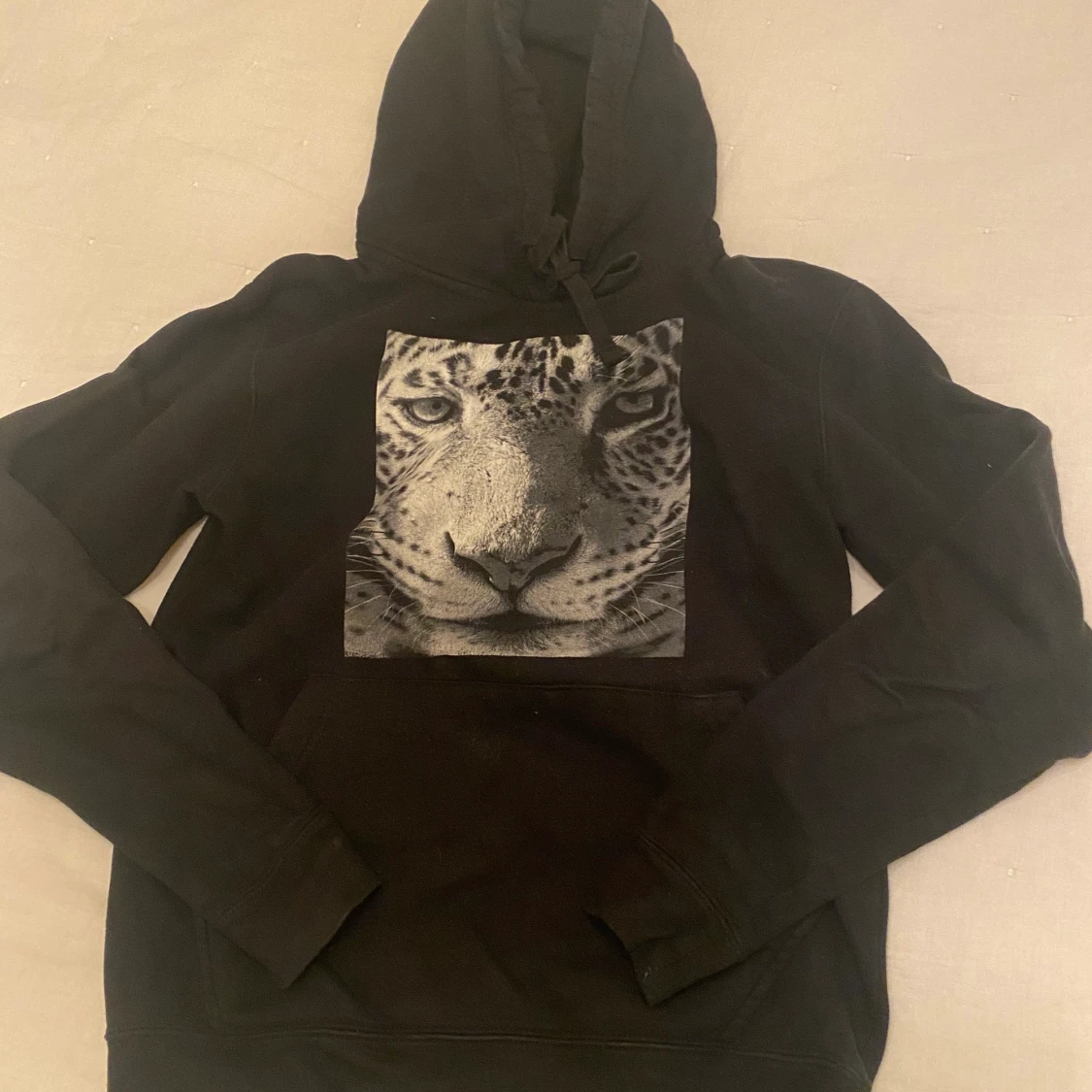 The cool elephant hoodie - 90