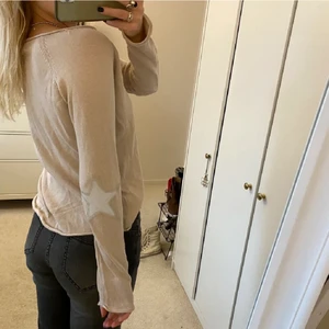 Hunkydory topp - ((Ute igen pga oseriös köpare)) Rosa tröja från Hunkydory i storlek xs, så så snygg o passar till allt!!!