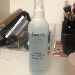 Emma. S facial mist - Emma. S soothing facial mist. (använd fåtal gånger  se bild hur mycket kvar)