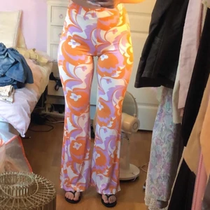 Zara byxor - Coola byxor från Zara. stretchiga. Storlek M. Aldrig använda