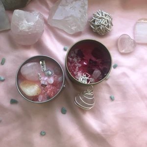 Self love candles - Self love candles with rose quality, rose petals and charms. Dm for questions on usage :). Blessed be🧘🏽‍♀️