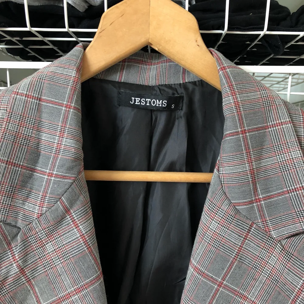 Rutig blazer från Jestoms, strl. 36.. Jackor.