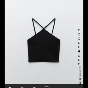 Ribbstickad topp från Zara - Säljer denna topp pga att den är för liten. Har används ca 3 ggr och är i topp skick. 50 kronor + frakt😆😆