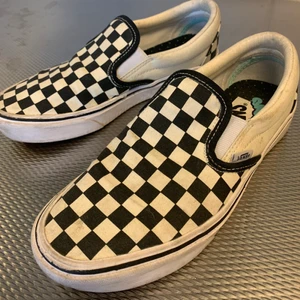 Vans skor - Vans slip ons. Är i bra skick, storlek 38.