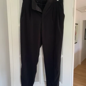 Svarta kostymbyxor  - Svarta kostymbyxor i bra skick 
