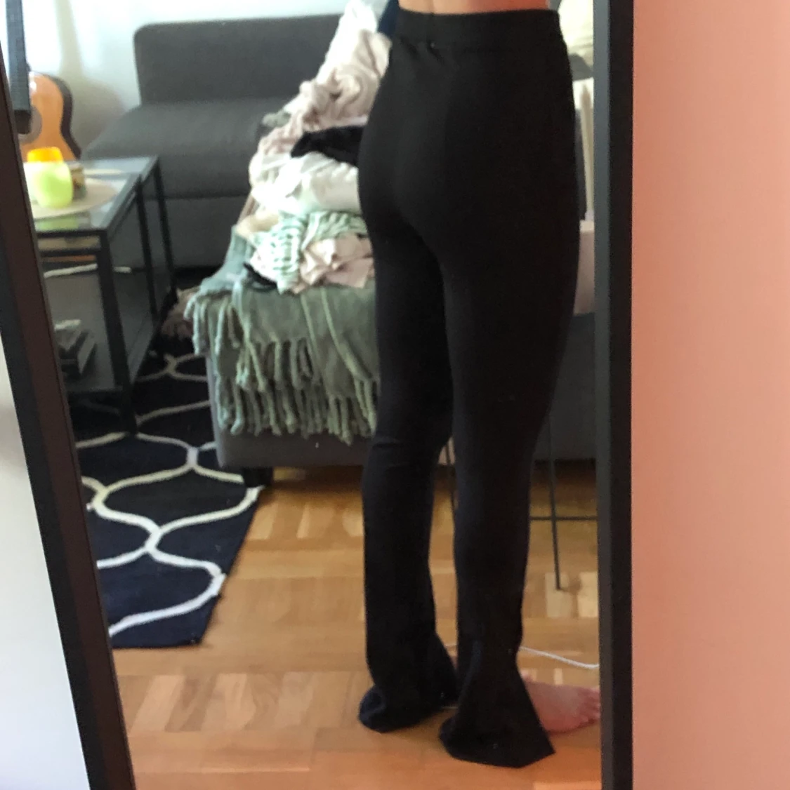 Svarta leggings med slits - 90