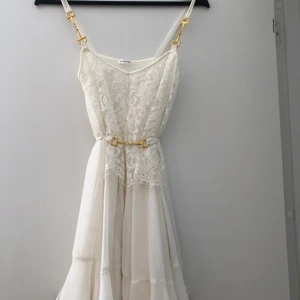 Klänning från Ida Sjöstedt  - Klänning från Ida Sjöstedt. Använd en gång.