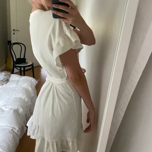 söt klänning - så gullig klänning från HM trend!! så fin med en stickad tröja över🥰