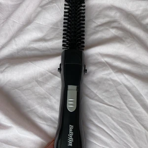 Babyliss hair brush and dryer - hair brush that dries hair at the same time! used it once or twice 