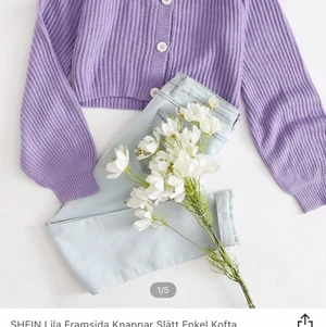 Kofta  - Fin kofta i jätte mjukt och skönt material, använd få gånger men är fortfarande i fint skick! Storlek L men passar även en som har M!