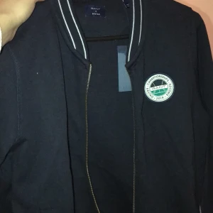 Gant kofta (mörk blå färg) - Säljer en fin gant kofta som aldrig är använd , storlek S    