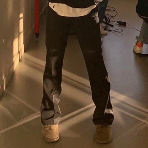 Kostymbyxor - Långa svarta kostymbyxor från bikbok. Frakt: + 66 kr