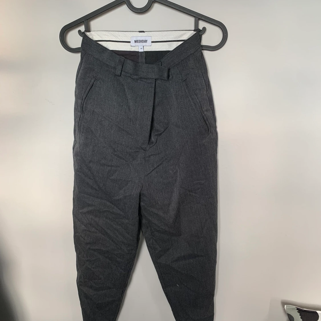 Kostymbyxor weekday