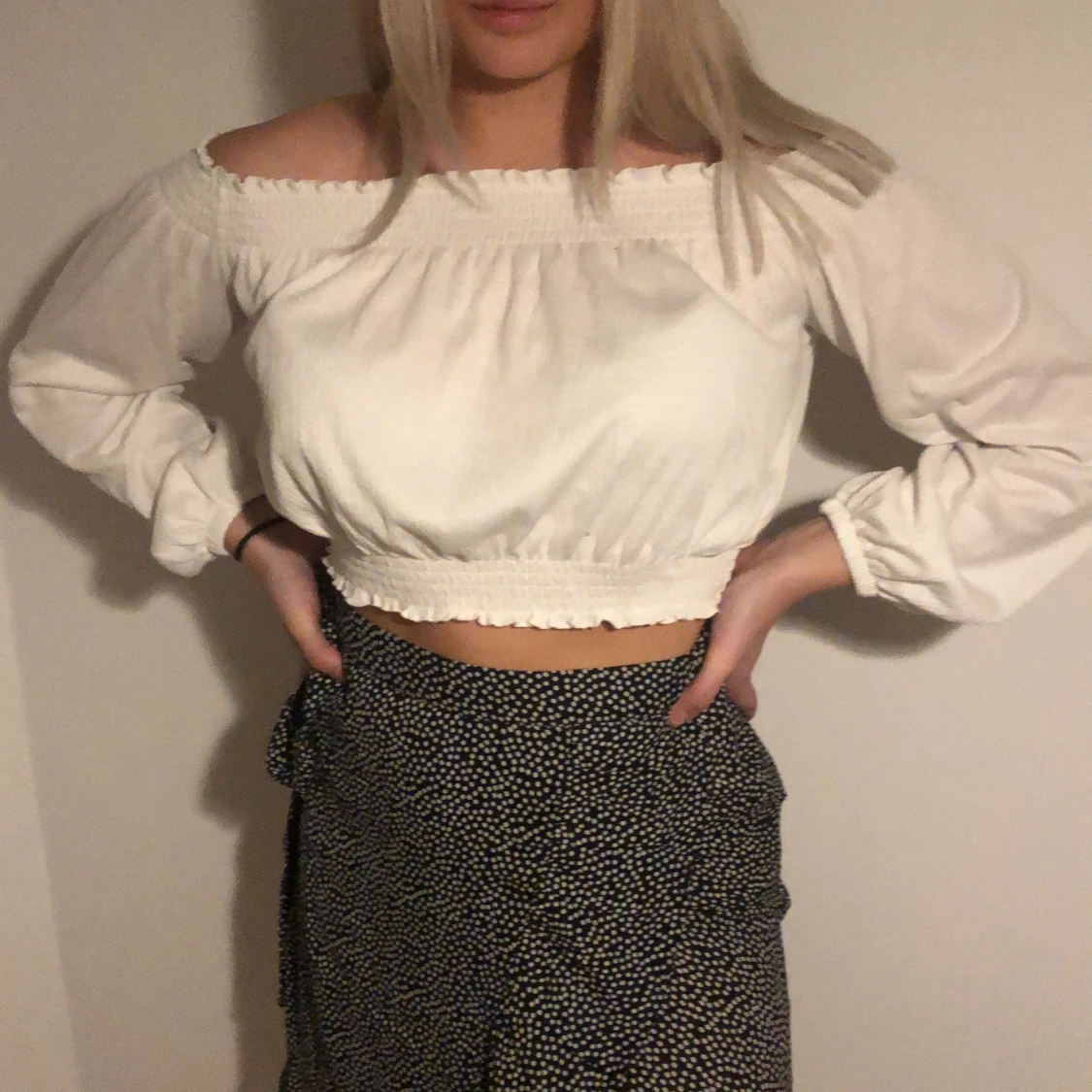 Off-shoulder tröja - 90