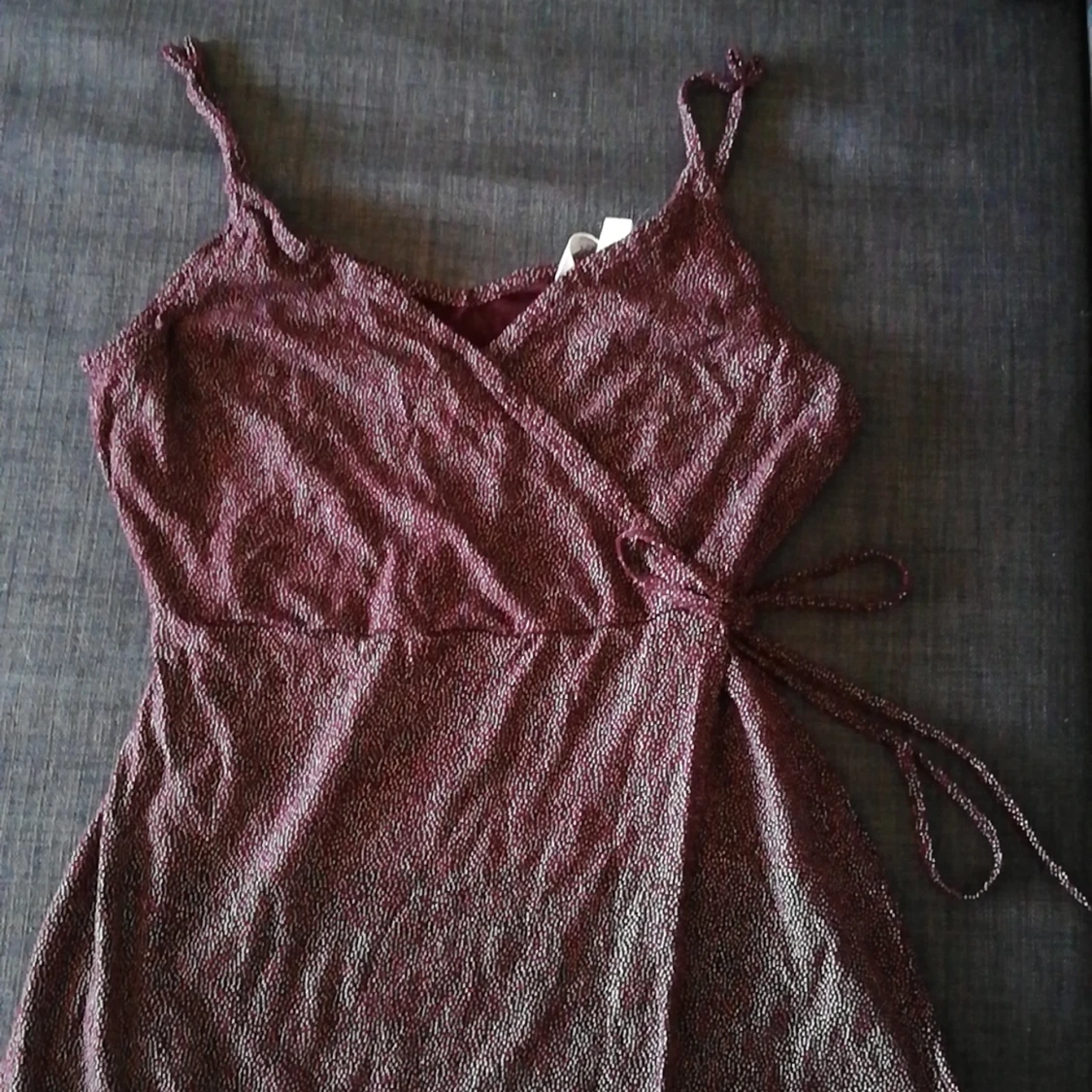 Lila klänning med prickar - 90