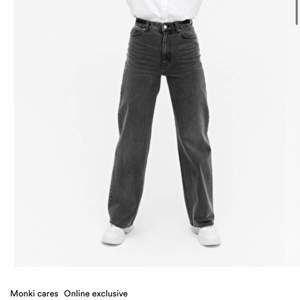 dom populära yoko monki jeans knappt använda säljer för 200 plus frakt som köparen står för. Storlek 29 