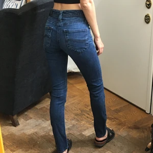 Jeans - Lee - I fint skick 💙 Bekväma och coola 💙