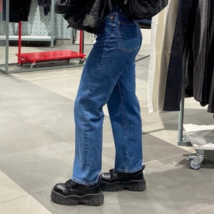 Eytys Angel strl 37 - Säljer mina älskade coola Eytys pga flytt och att jag inte använder de så mycket💔 dem är sparsamt använda och hela i hälen osv! Skickas med originalkartongen💖 dma för fler bilder! 