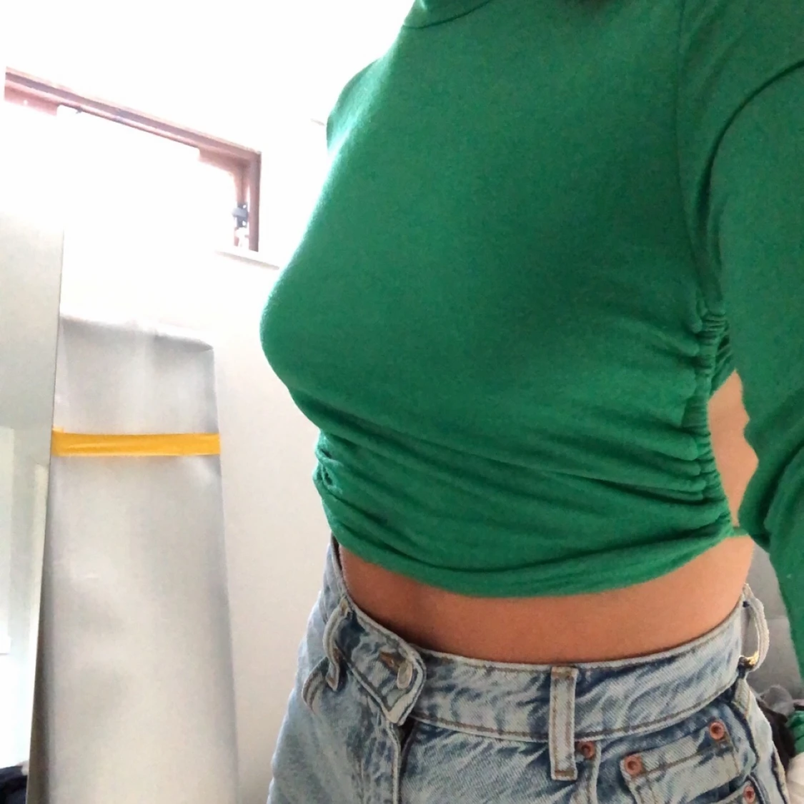 Grön tröja med öppen rygg från hm - 90