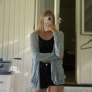 Grå kofta - Grå kofta 