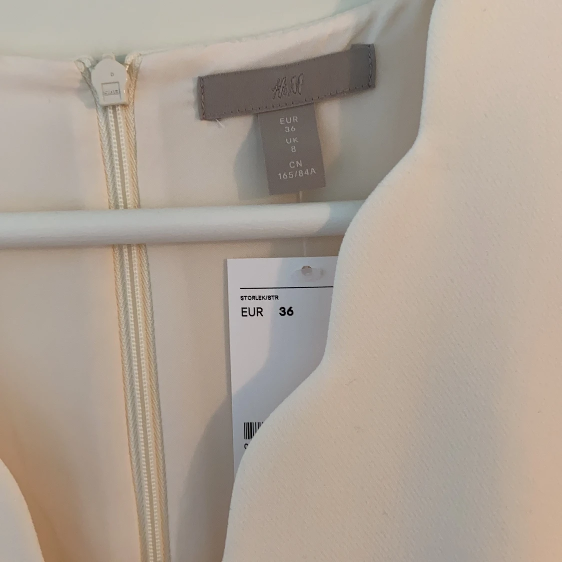 Oanvänd klänning från H&M i storlek 36 - 91