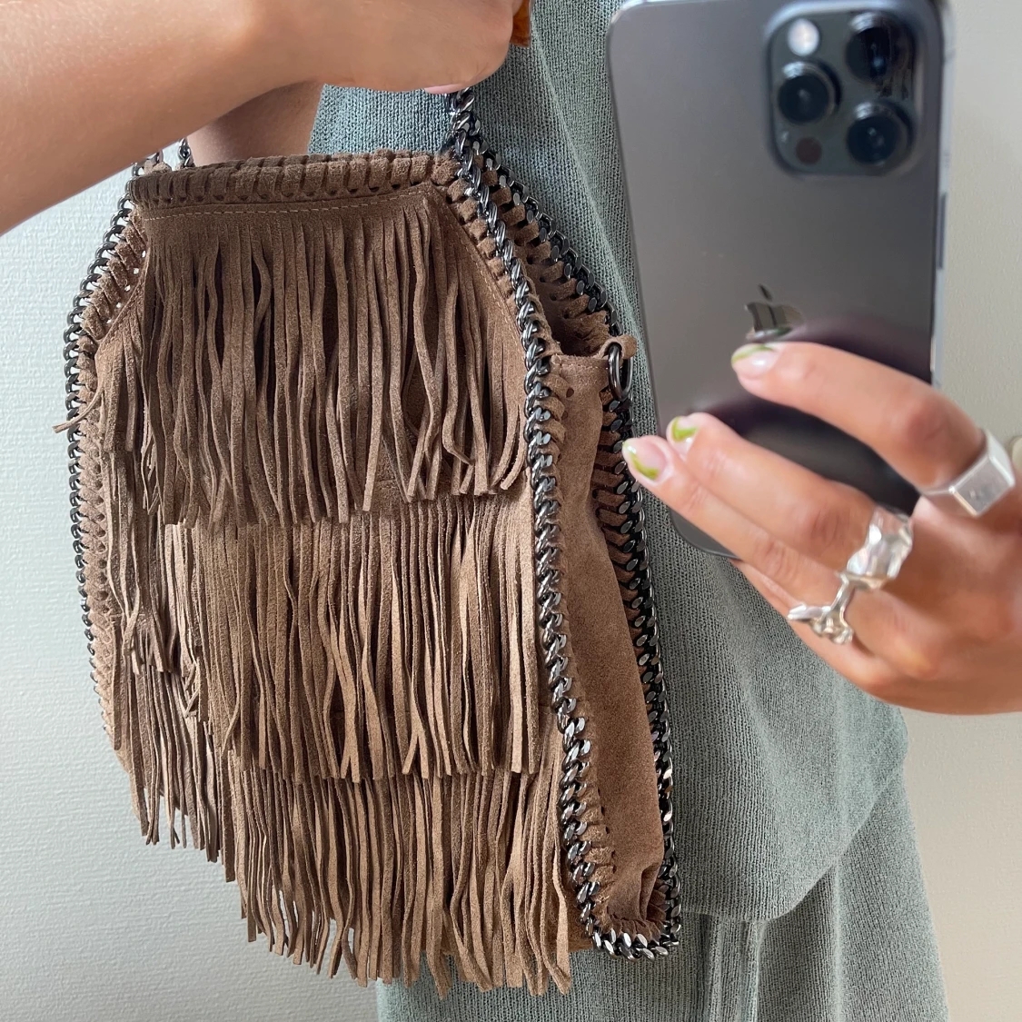 Mockaväska med fransar