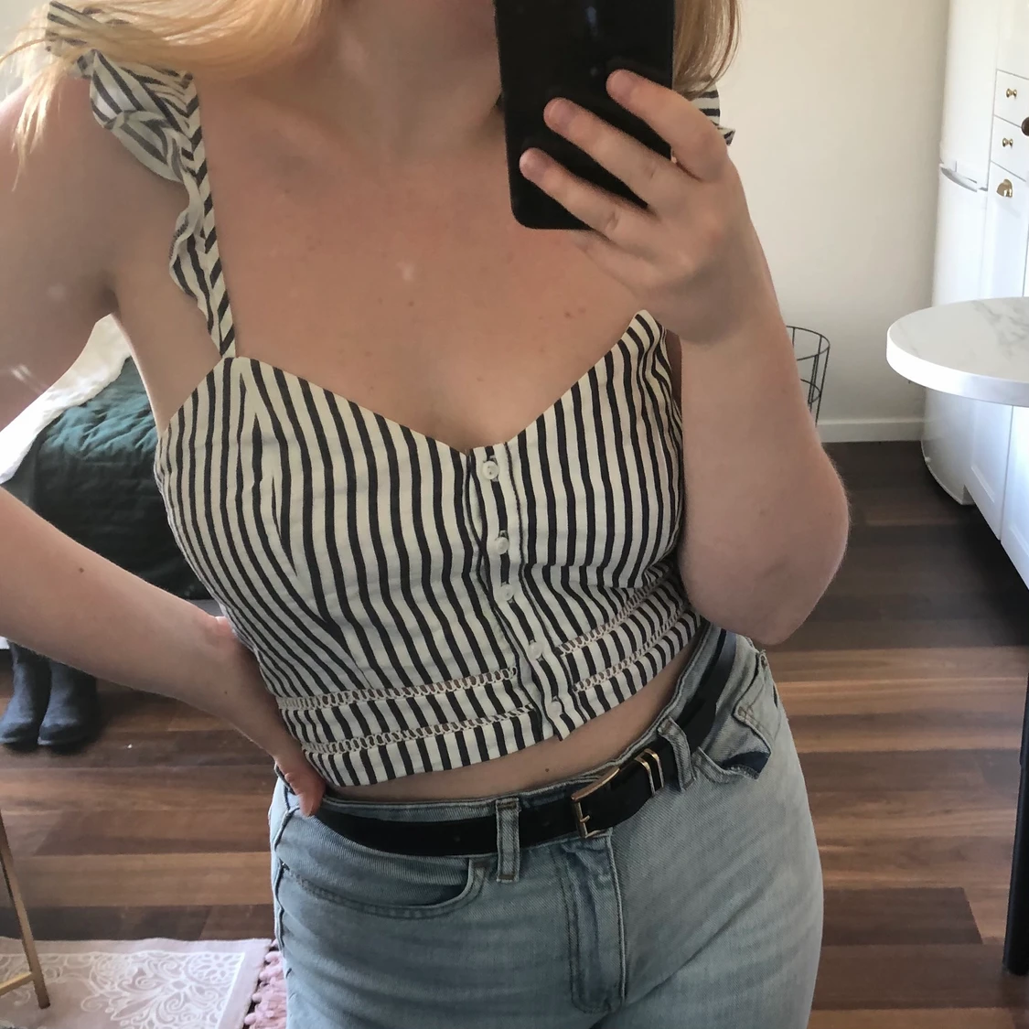 Vit- och Blårandig Topp