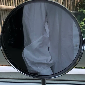 Vit Skjorta💓 - Fin skjorta använd en gång, säljer för att den inte är min stil💕🦋