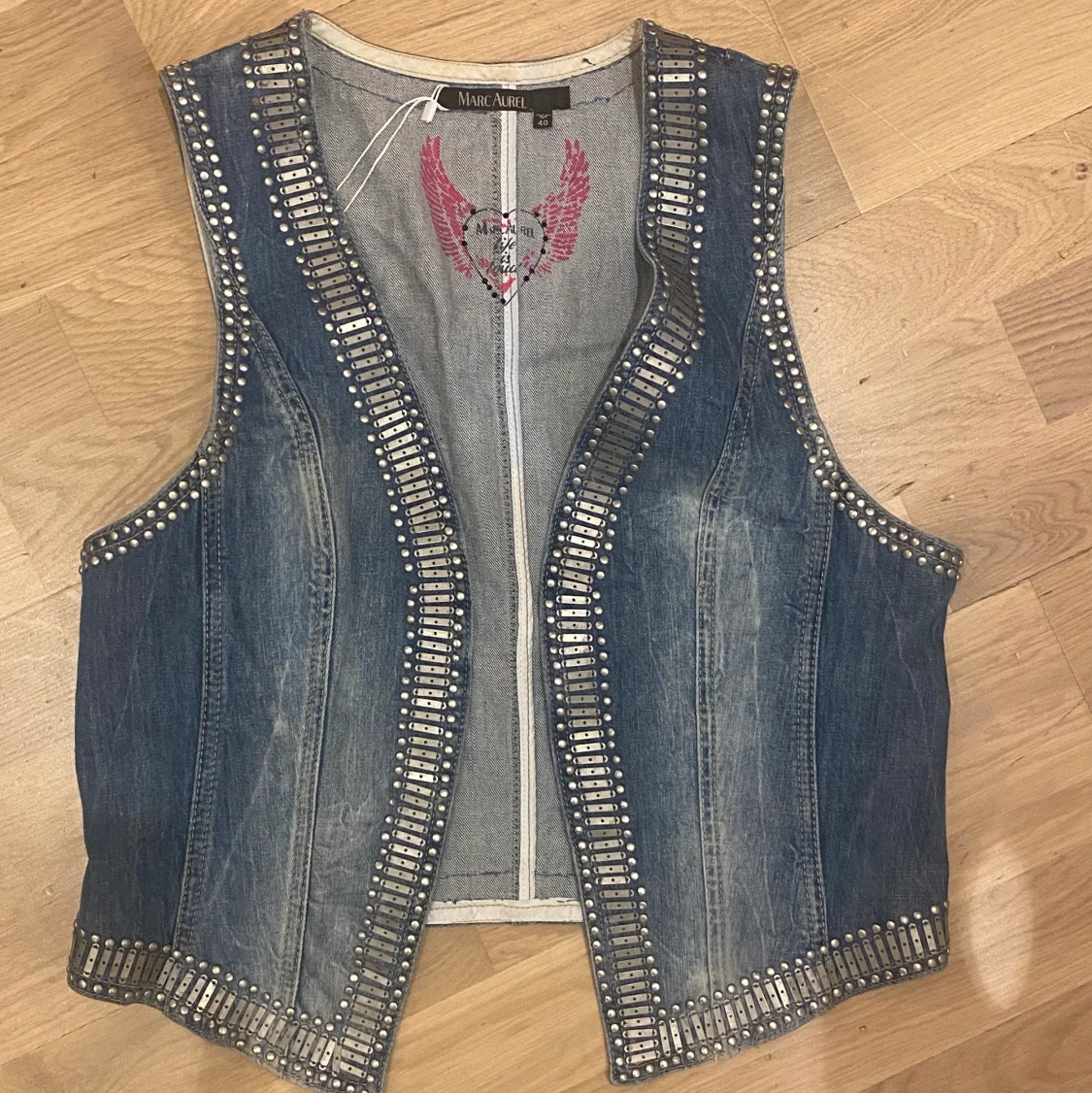 Jeansväst med nitar i silver - 90