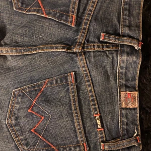 Vintage Diesel Jeans - Aningen lågmidjade Diesel Jeans 🌟 raka i modellen. Kontakta för frågor :)