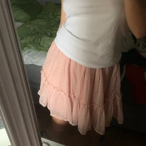 Kjol från NAKD - Kjol från NAKD, kan användas som topp också. (Har inte vägt den än så frakten kan vara billigare) 